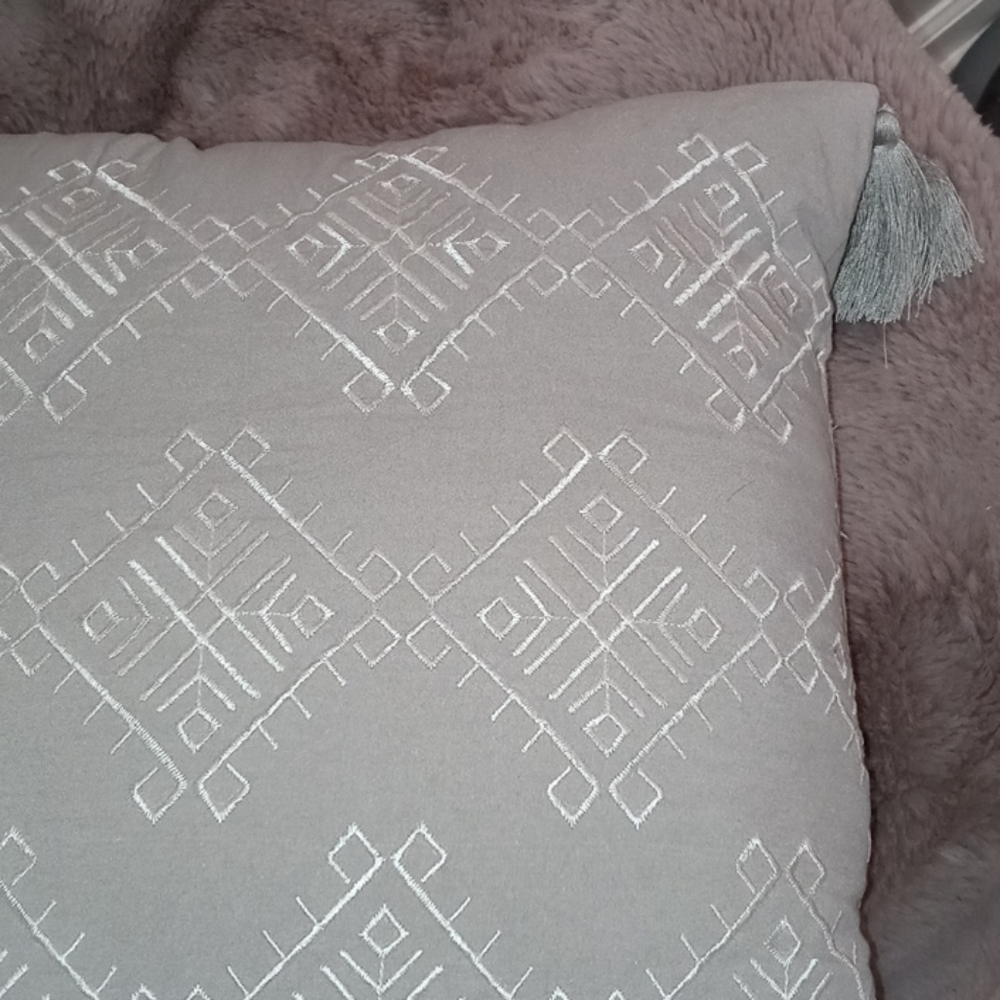 Throw Pillows - Picture 3 of 4